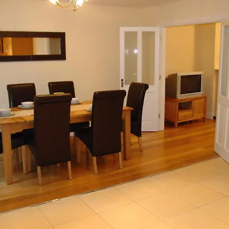 בית נופש Holiday Ardmullen-2 *